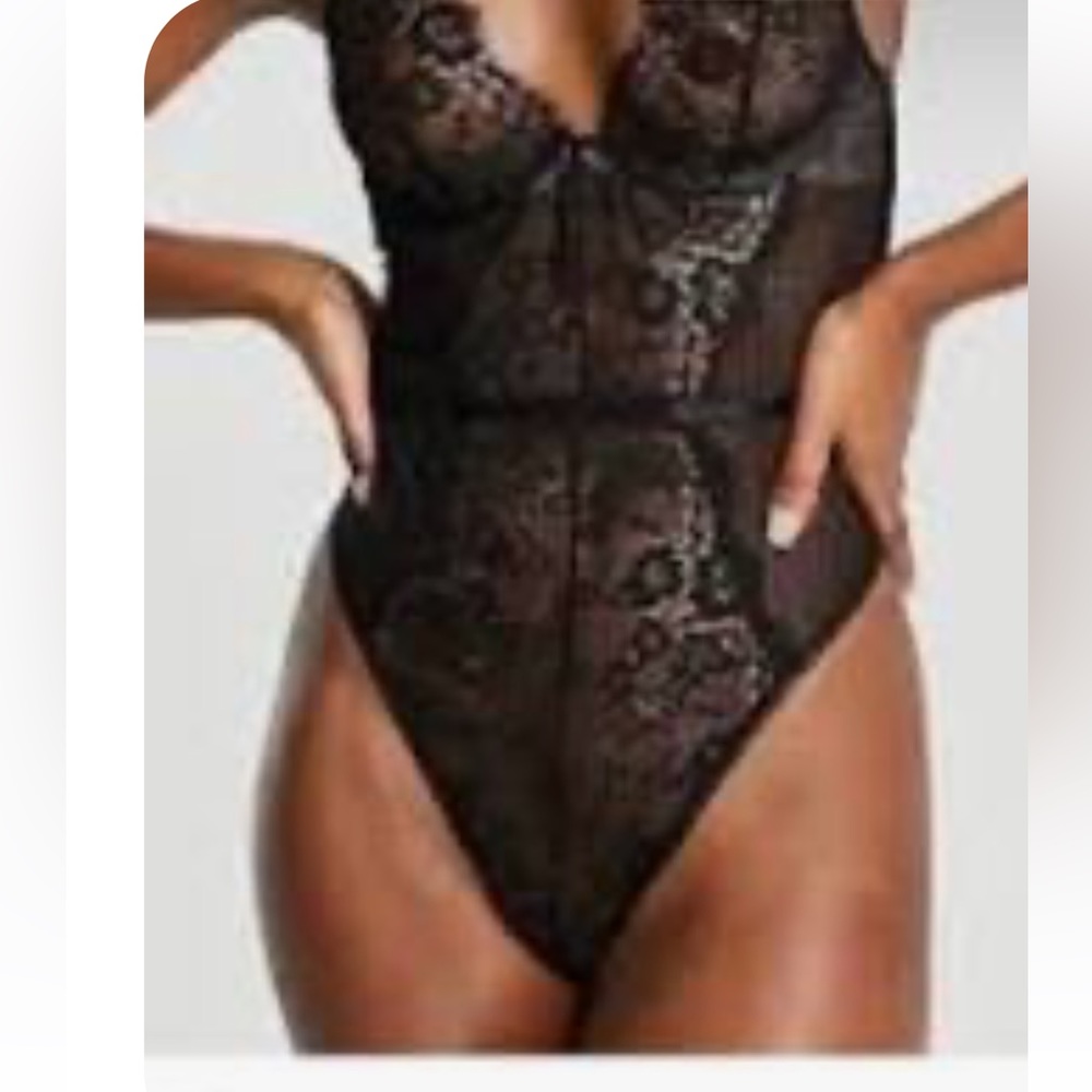 DuLoren lace body suit, size zero